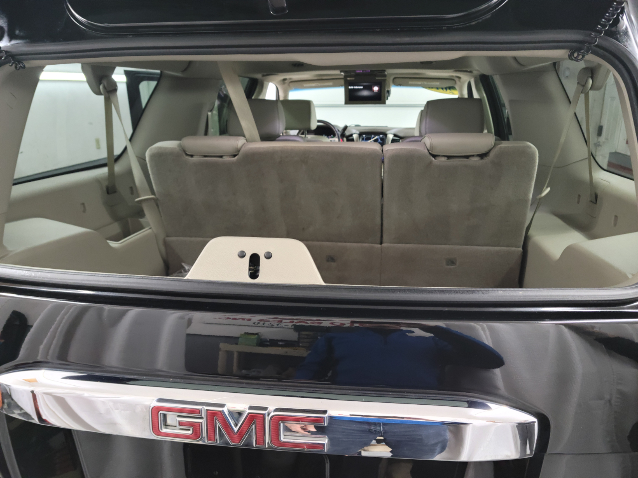 GMC Yukon XL 4WD 4dr Denali 2016