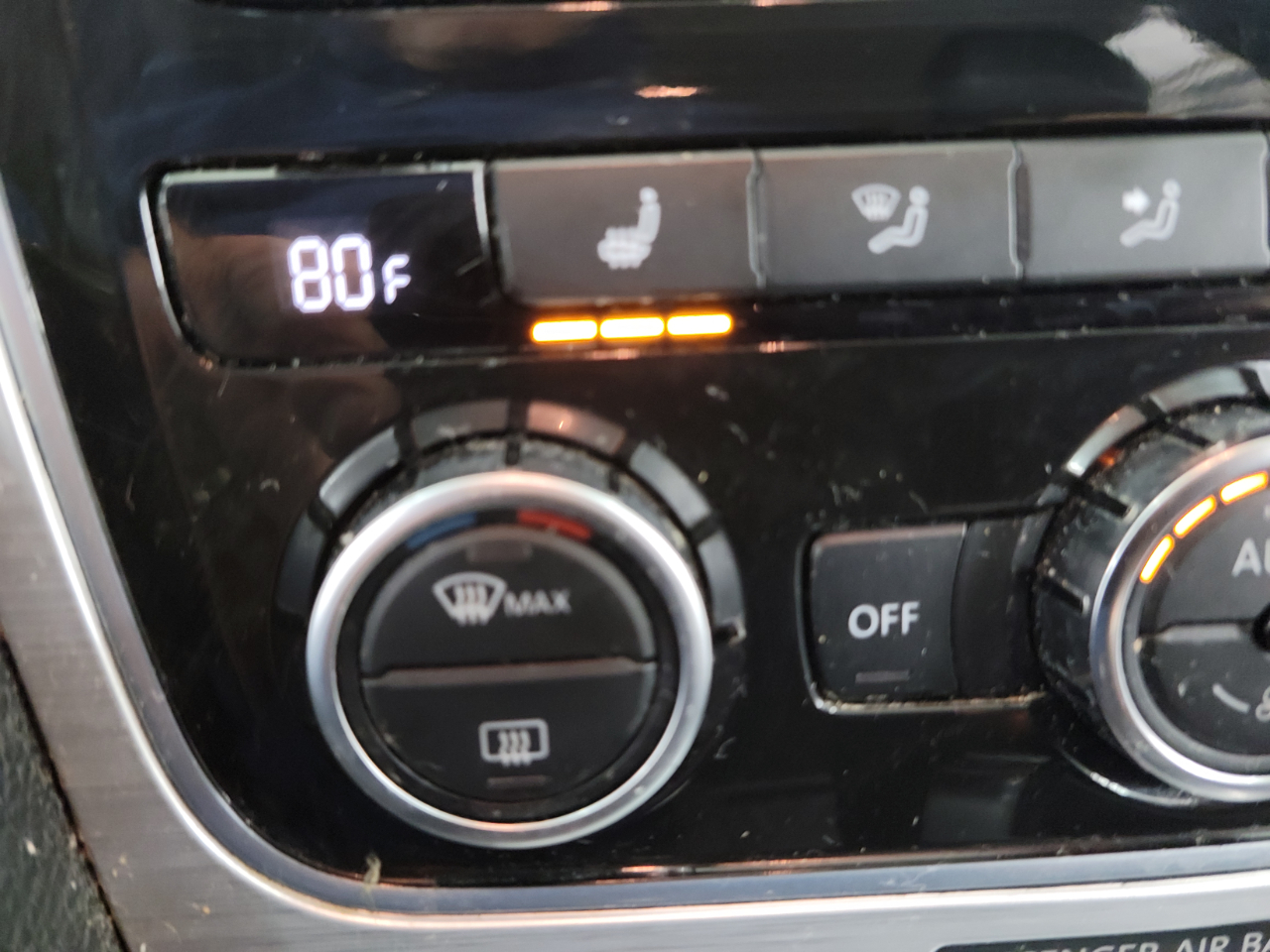 Volkswagen Passat 4dr Sdn 2.5L Auto SEL Premium PZEV 2012