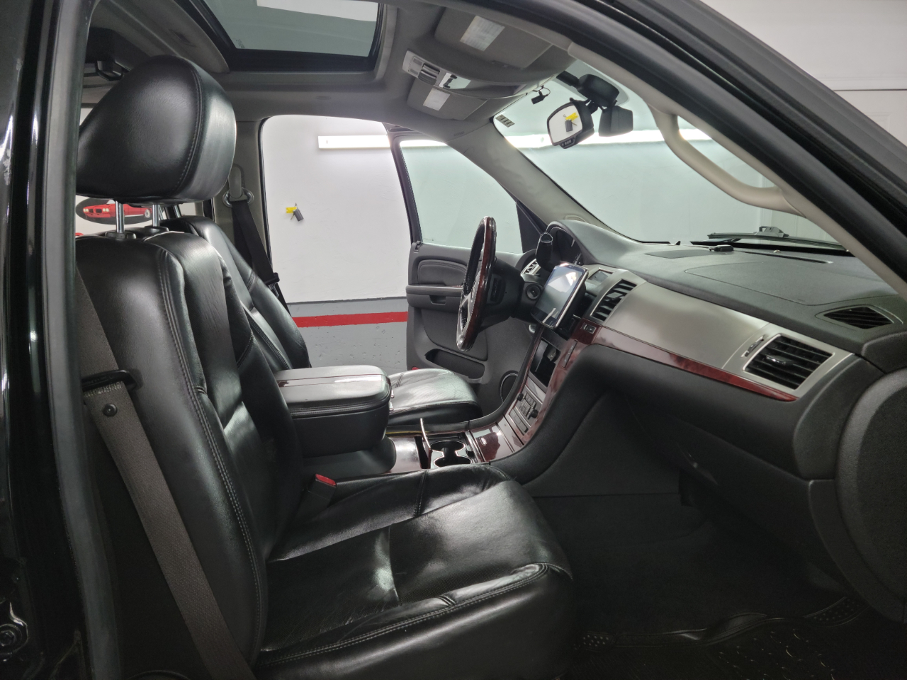 Cadillac Escalade AWD 4dr 2009