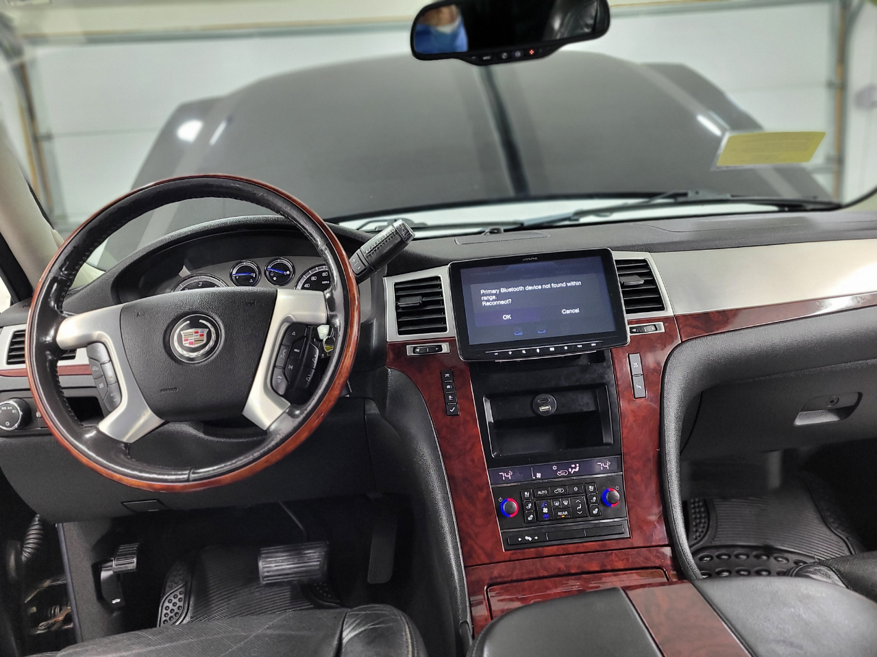 Cadillac Escalade AWD 4dr 2009