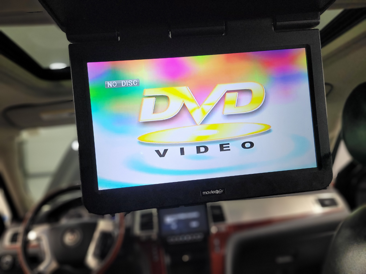 Cadillac Escalade AWD 4dr 2009