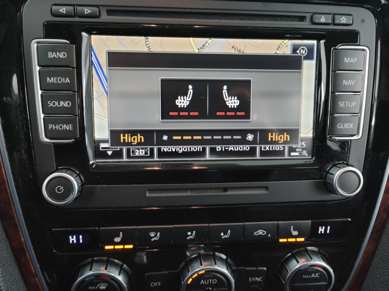 Volkswagen Passat 4dr Sdn 2.5L Auto SEL Premium PZEV 2013