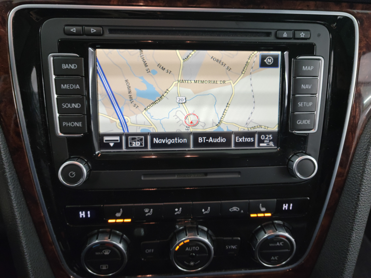 Volkswagen Passat 4dr Sdn 2.5L Auto SEL Premium PZEV 2013