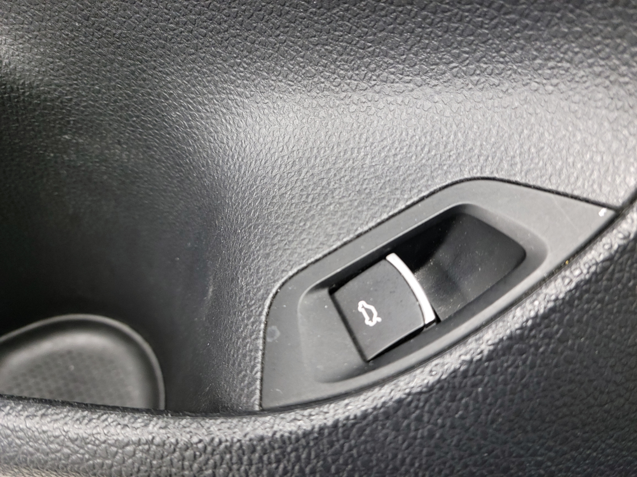 Volkswagen Passat 4dr Sdn 2.5L Auto SEL Premium PZEV 2013