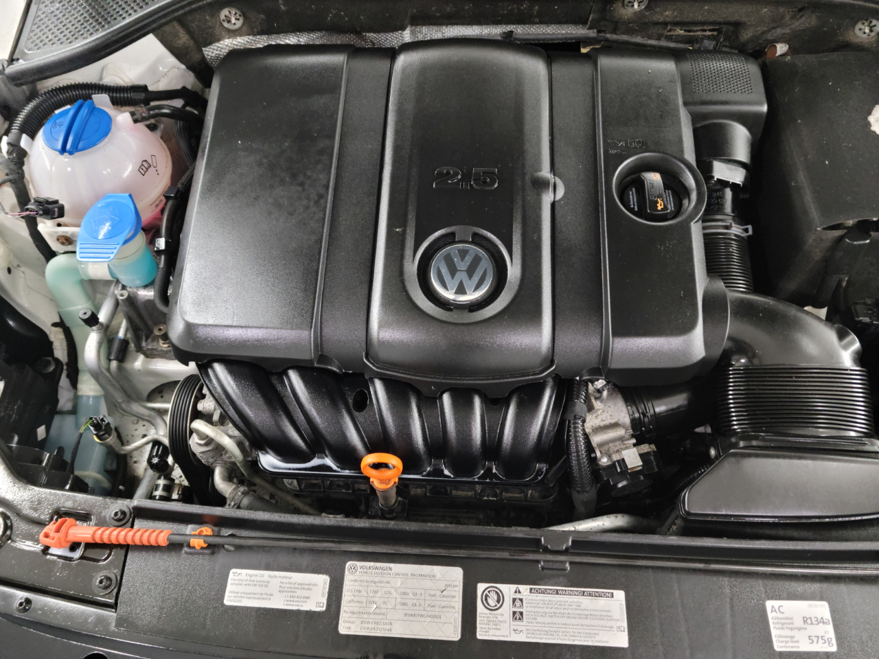 Volkswagen Passat 4dr Sdn 2.5L Auto SEL Premium PZEV 2013