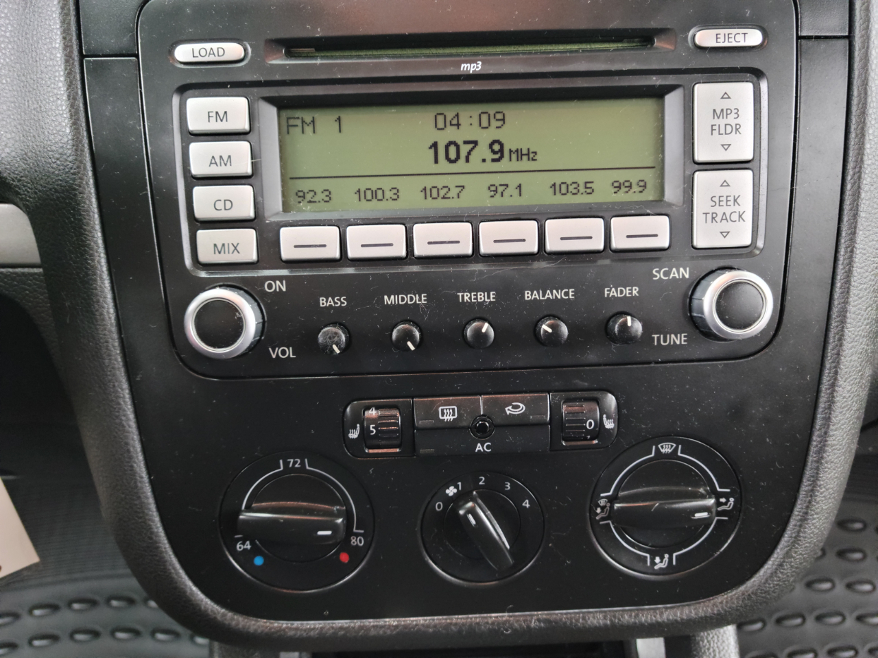 Volkswagen Rabbit 4dr HB Auto S PZEV 2009