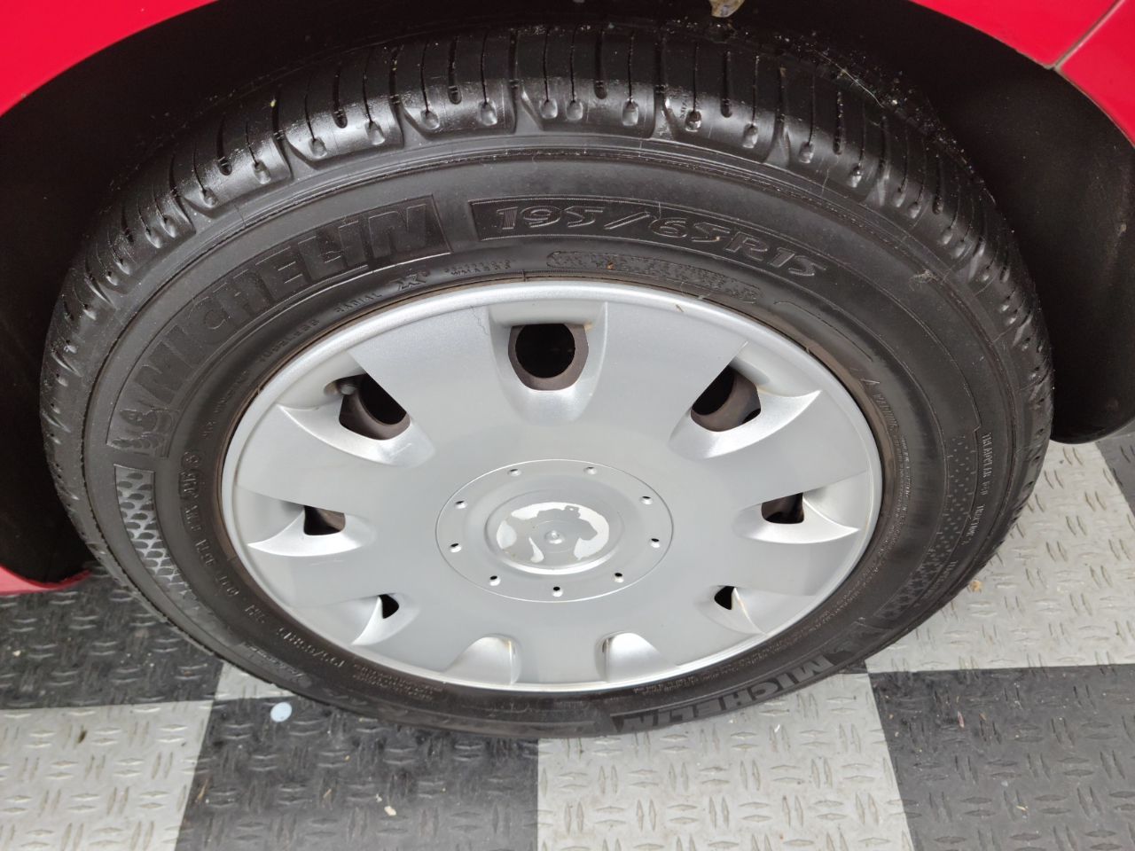 Volkswagen Rabbit 4dr HB Auto S PZEV 2009