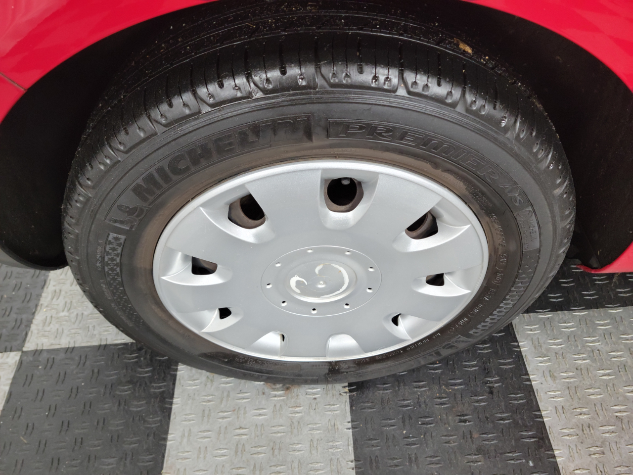 Volkswagen Rabbit 4dr HB Auto S PZEV 2009