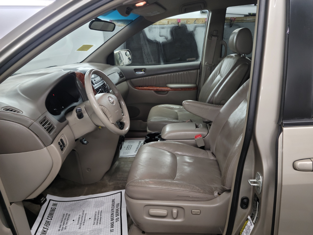 Toyota Sienna 5dr XLE FWD 7-Passenger (Natl) 2006