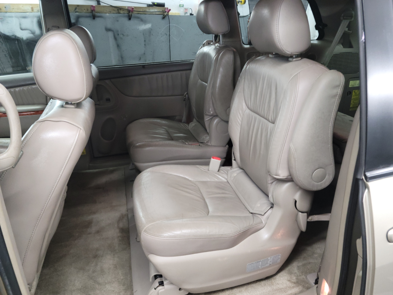 Toyota Sienna 5dr XLE FWD 7-Passenger (Natl) 2006