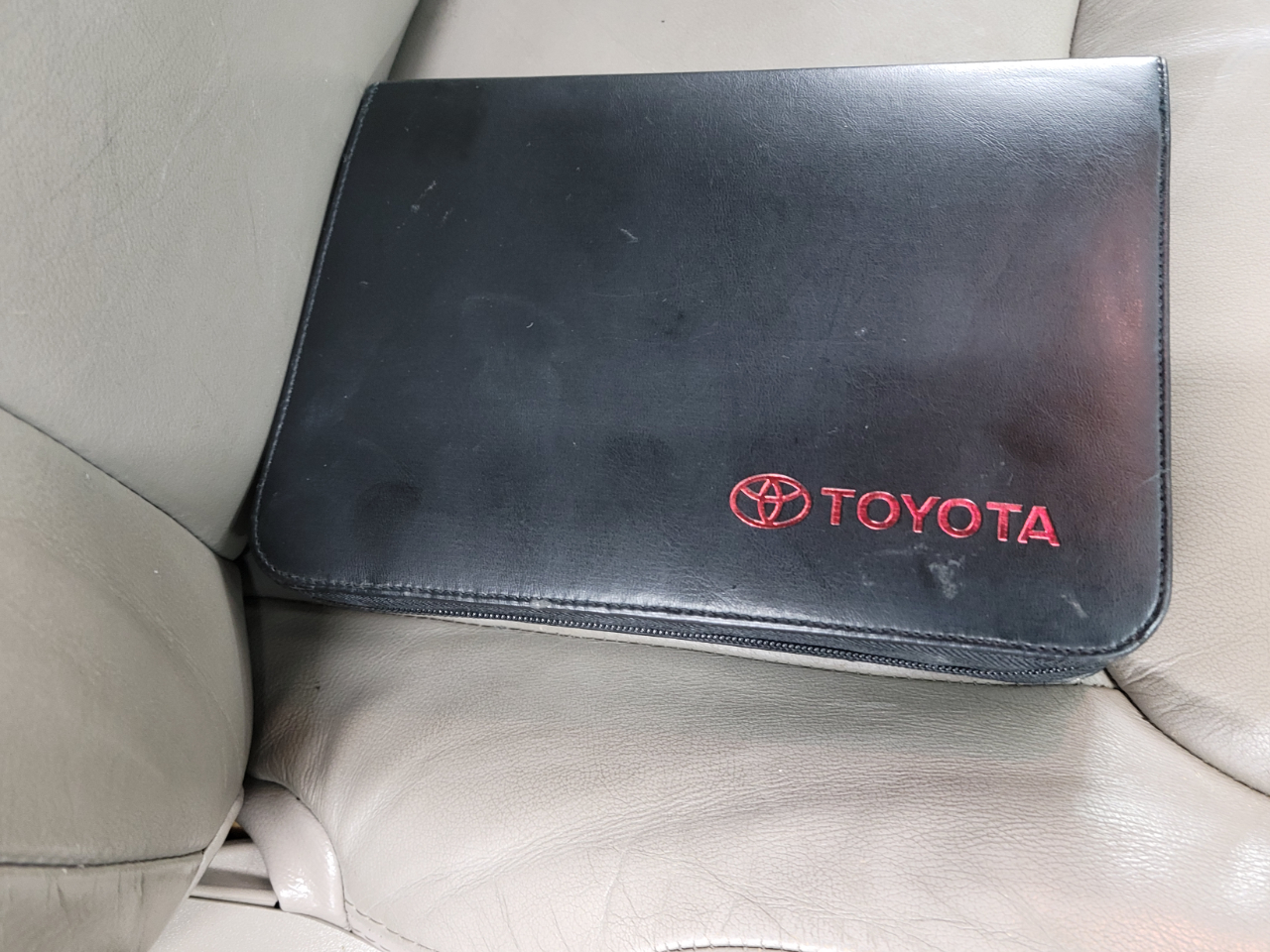 Toyota Sienna 5dr XLE FWD 7-Passenger (Natl) 2006