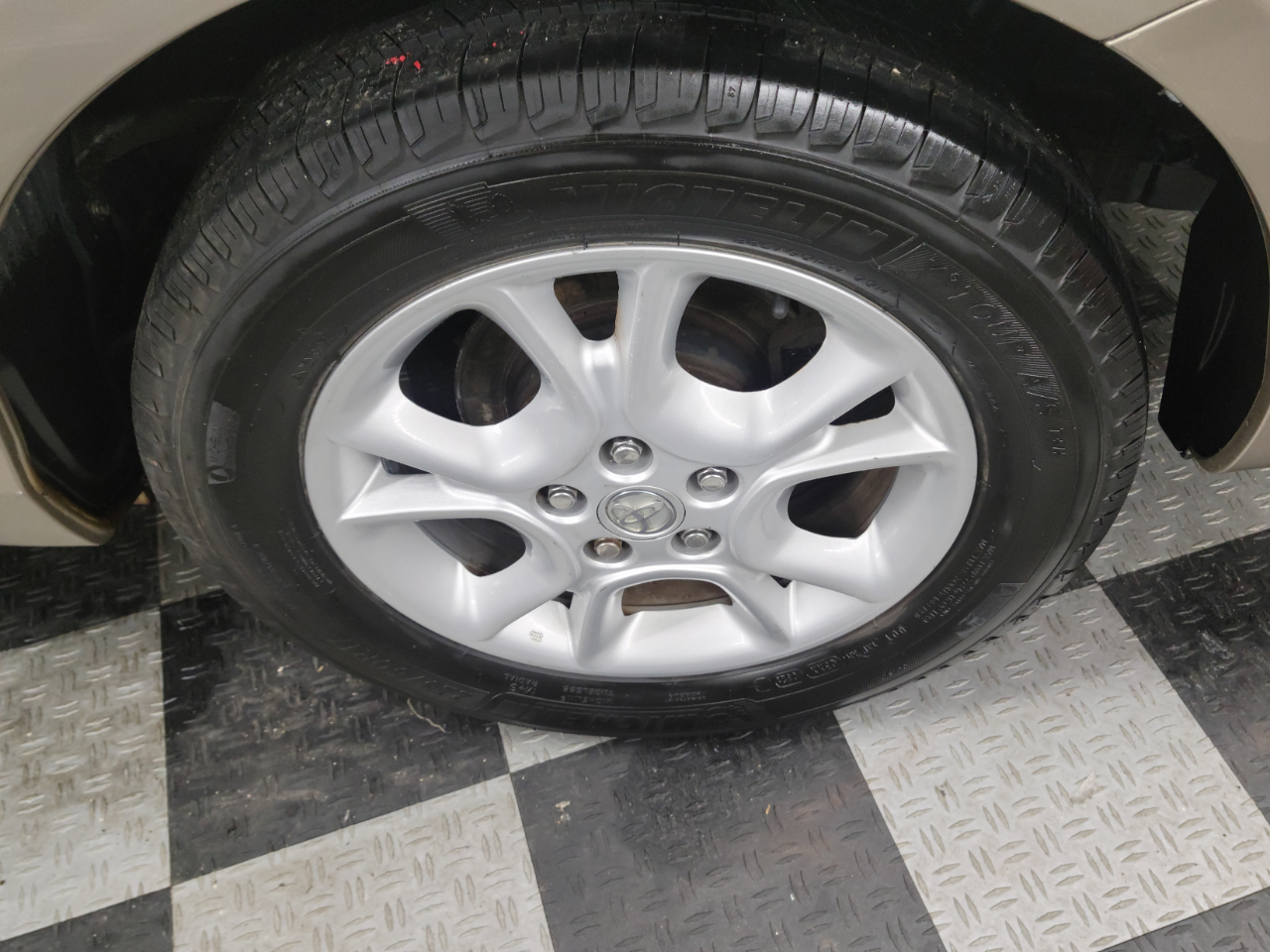 Toyota Sienna 5dr XLE FWD 7-Passenger (Natl) 2006