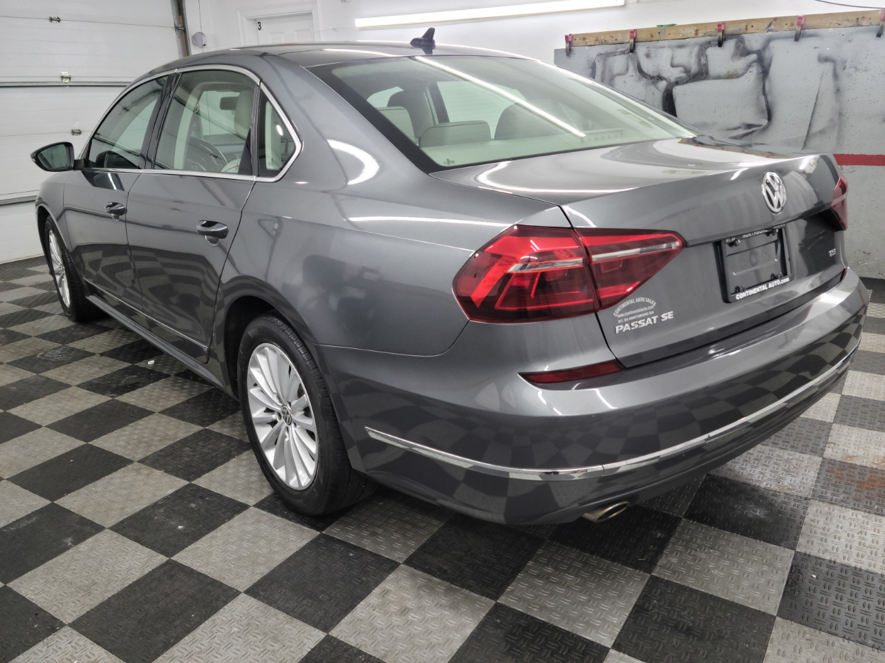 Volkswagen Passat 1.8T SE Auto 2017