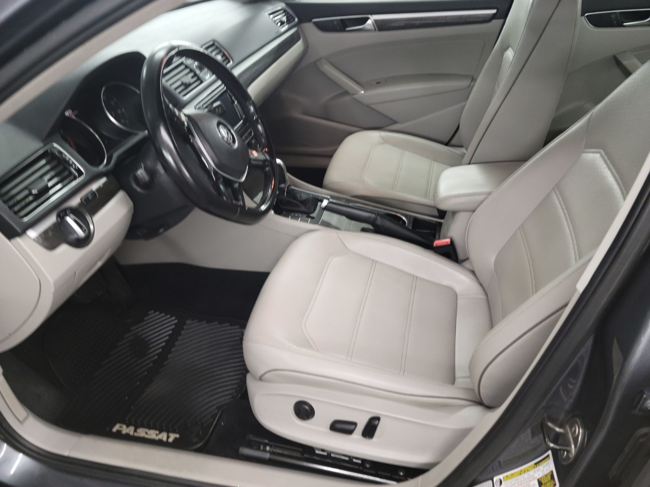 Volkswagen Passat 1.8T SE Auto 2017