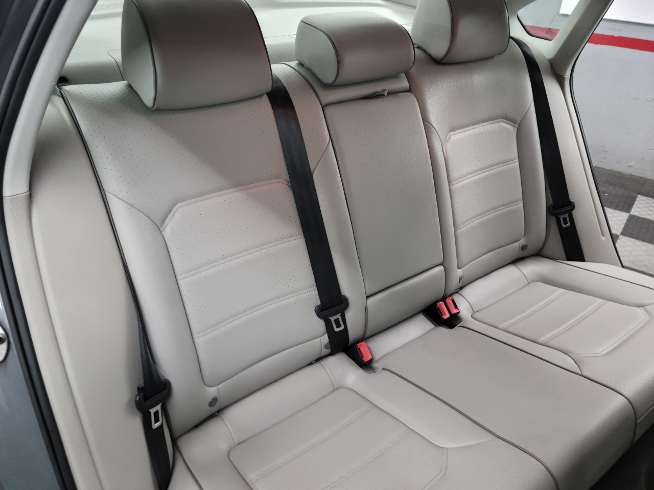 Volkswagen Passat 1.8T SE Auto 2017