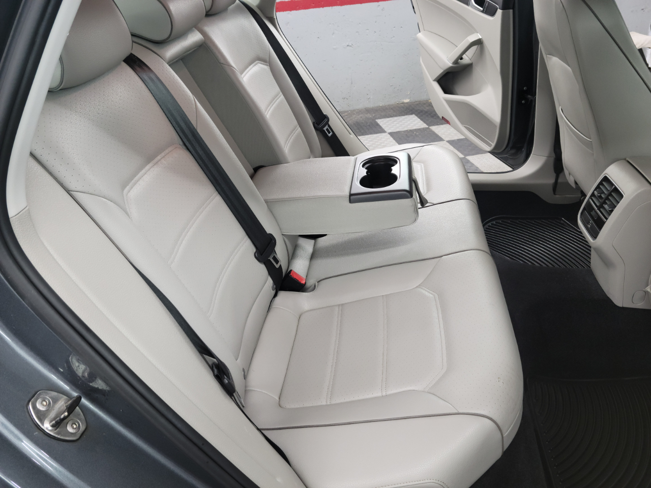 Volkswagen Passat 1.8T SE Auto 2017