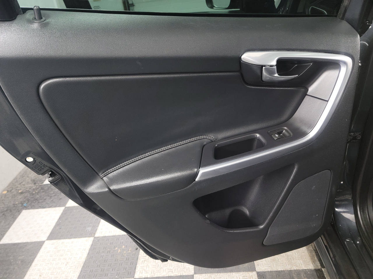 Volvo XC60 2015.5 AWD 4dr T6 2015