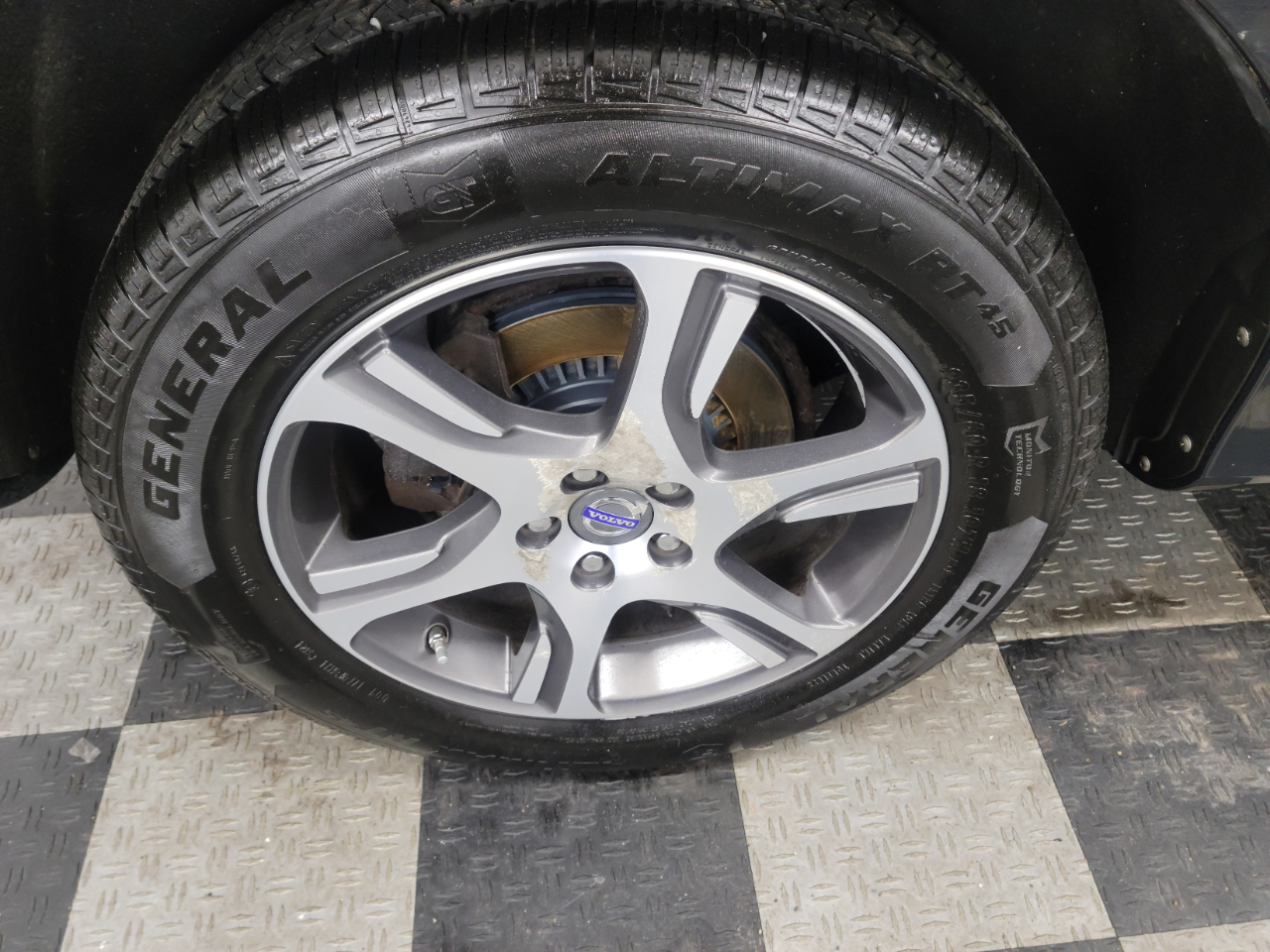 Volvo XC60 2015.5 AWD 4dr T6 2015