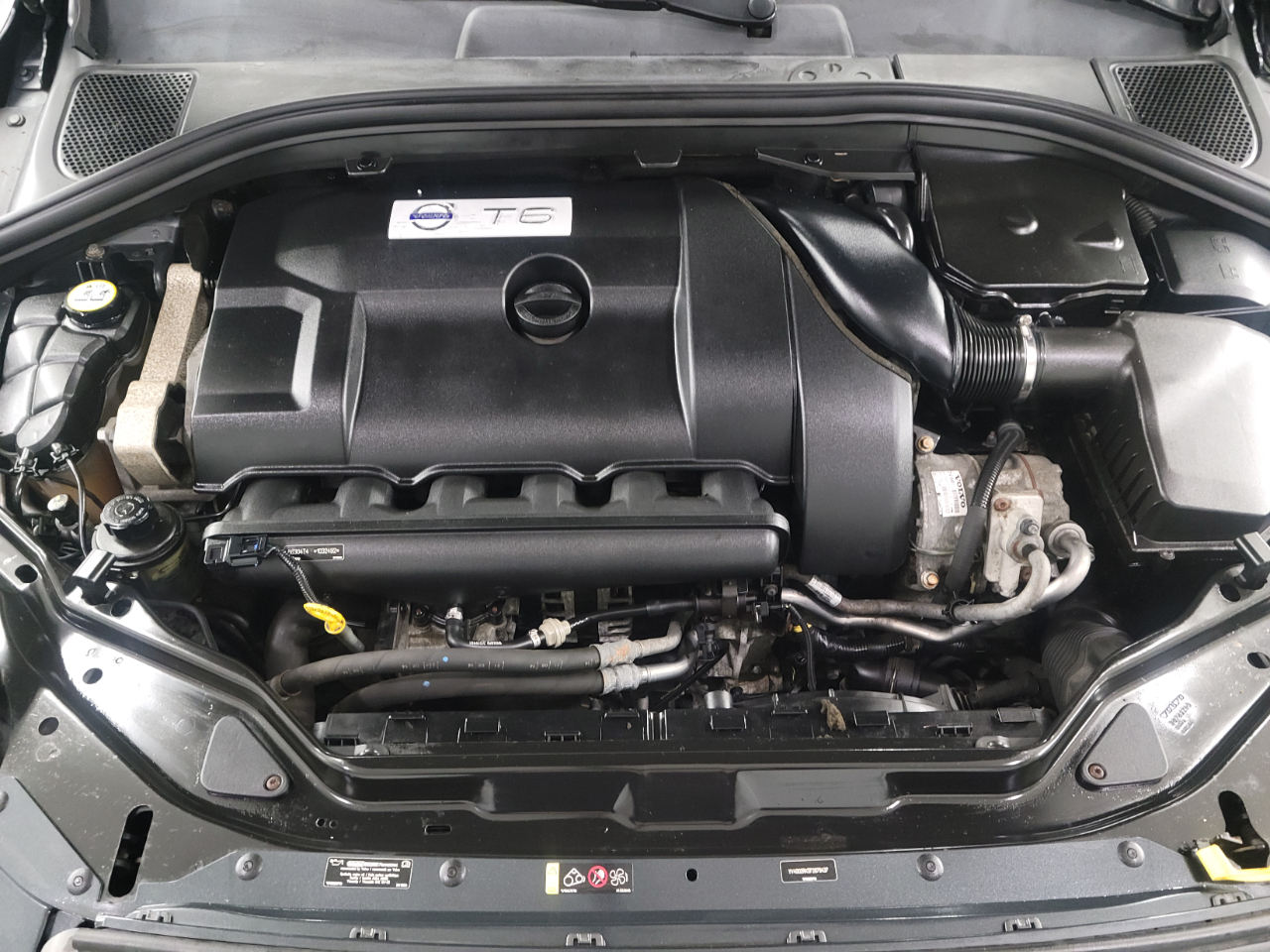 Volvo XC60 2015.5 AWD 4dr T6 2015