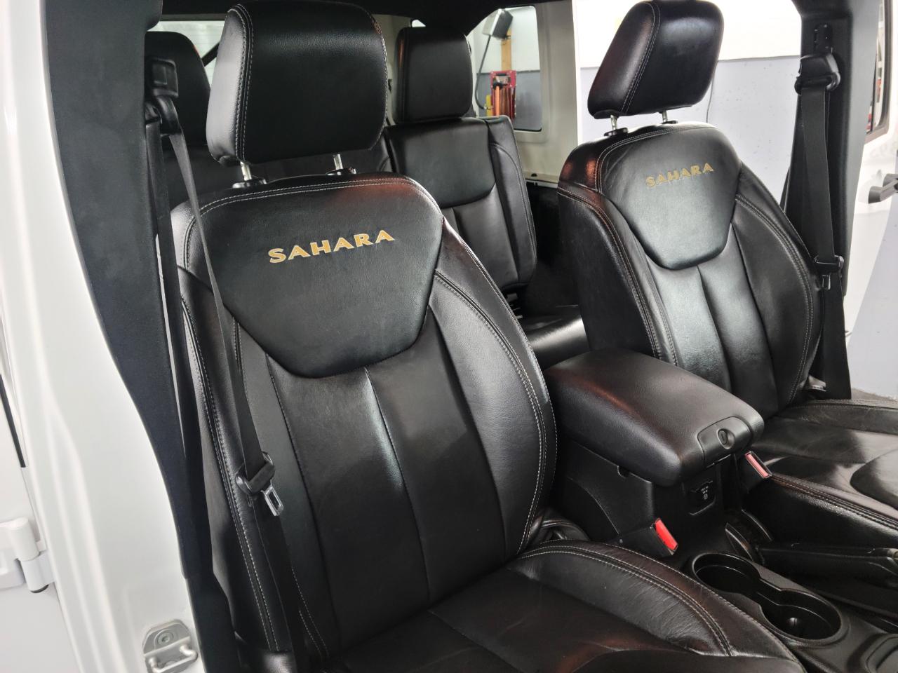 Jeep Wrangler Unlimited 4WD 4dr Sahara 2013