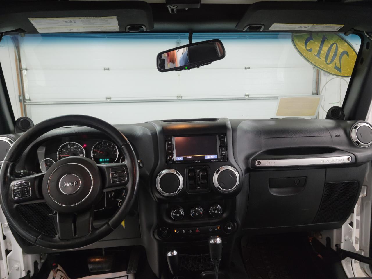 Jeep Wrangler Unlimited 4WD 4dr Sahara 2013