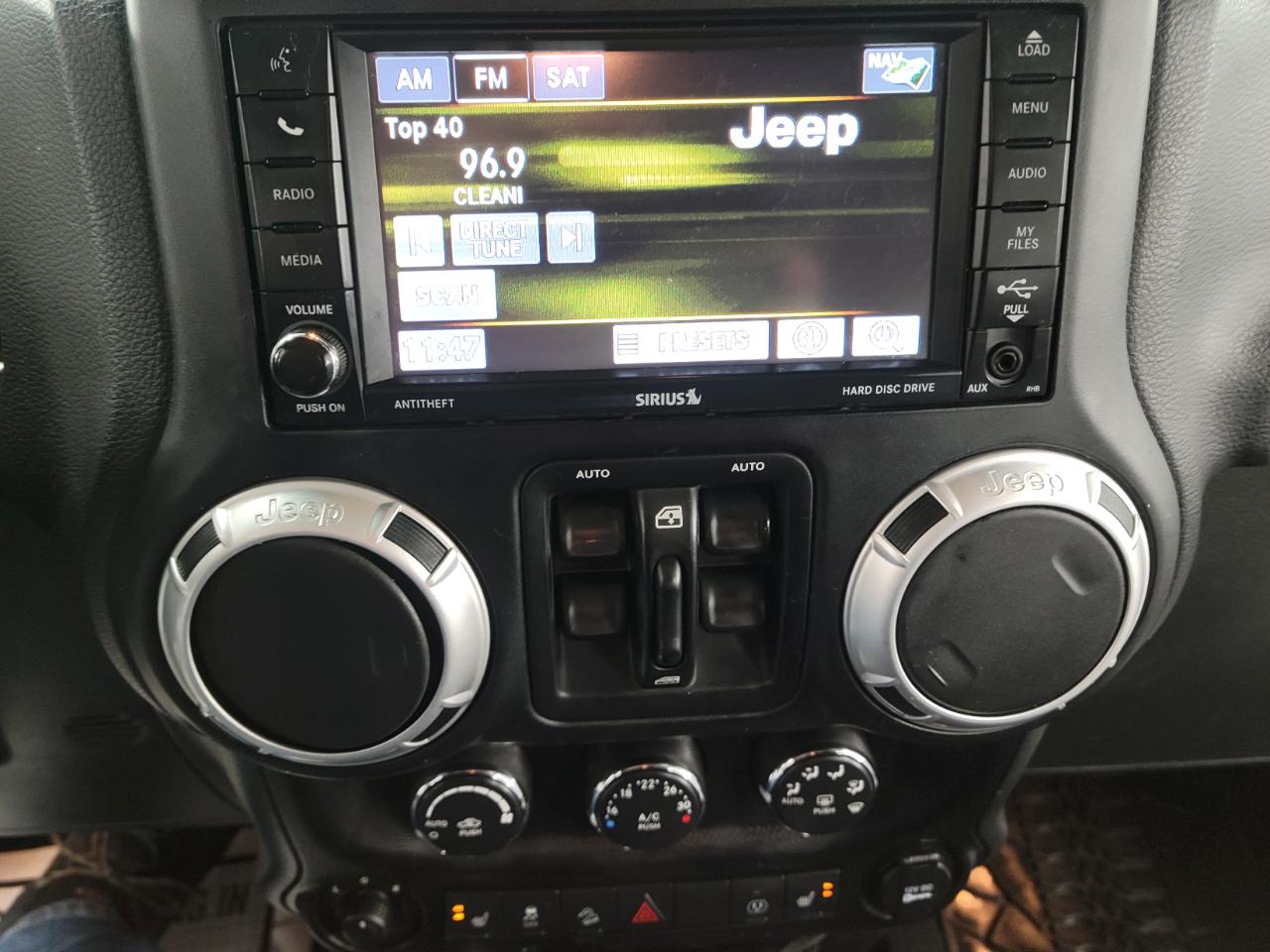 Jeep Wrangler Unlimited 4WD 4dr Sahara 2013