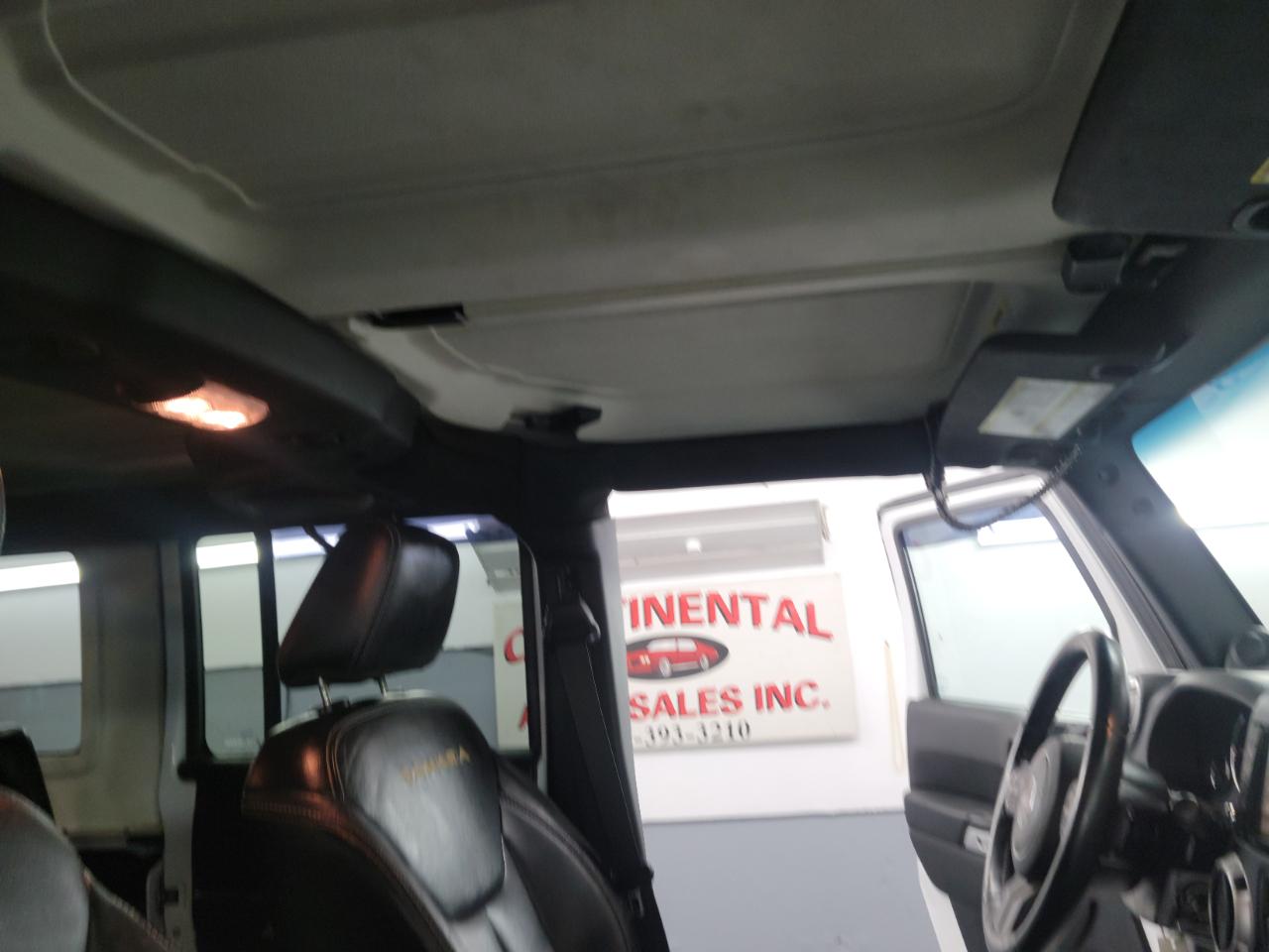 Jeep Wrangler Unlimited 4WD 4dr Sahara 2013