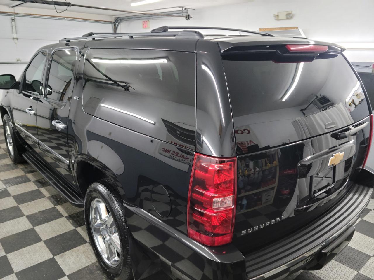 Chevrolet Suburban 4WD 4dr LTZ 2014