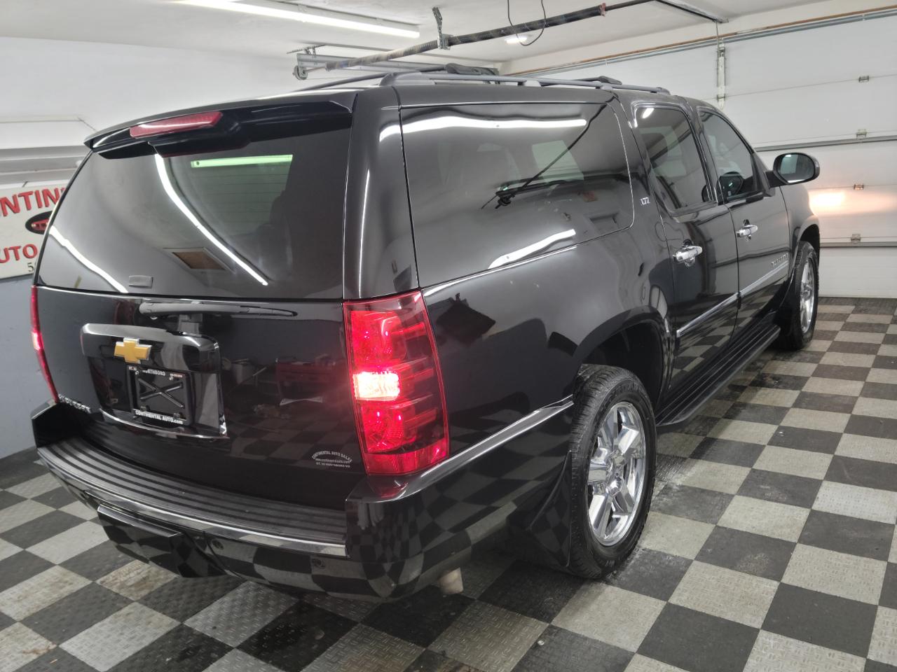 Chevrolet Suburban 4WD 4dr LTZ 2014