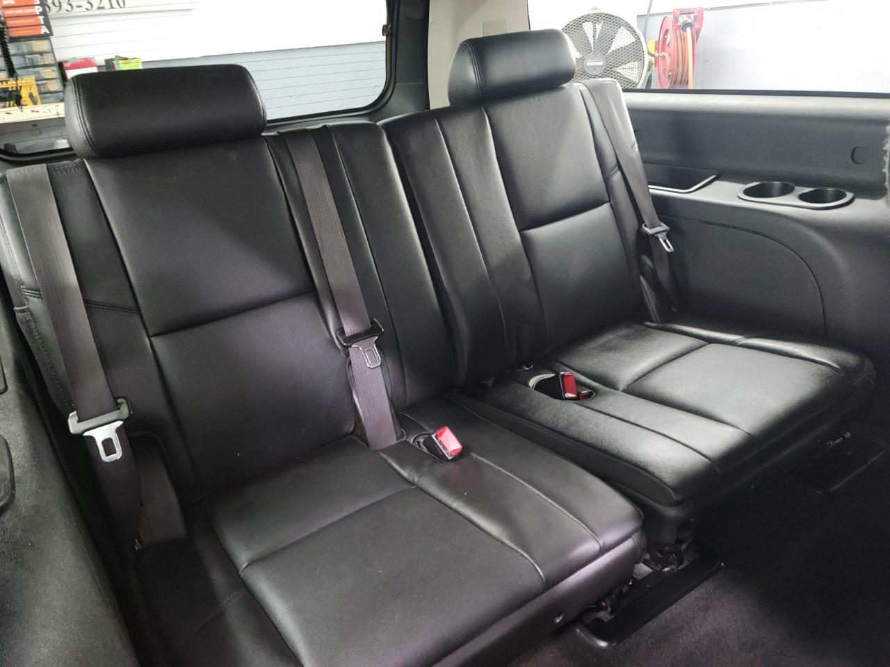 Chevrolet Suburban 4WD 4dr LTZ 2014