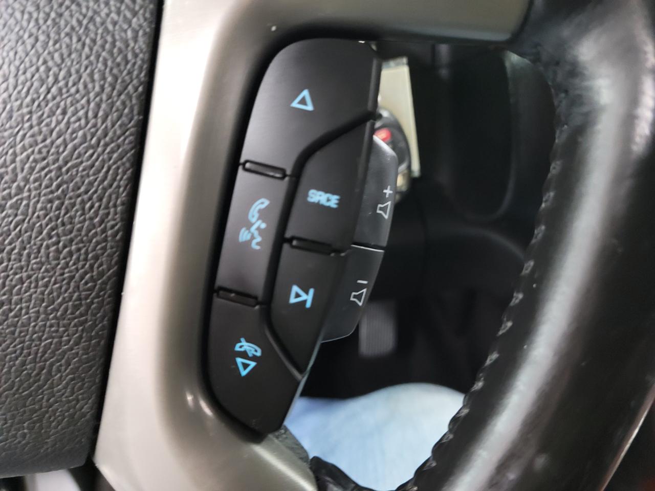 Chevrolet Suburban 4WD 4dr LTZ 2014