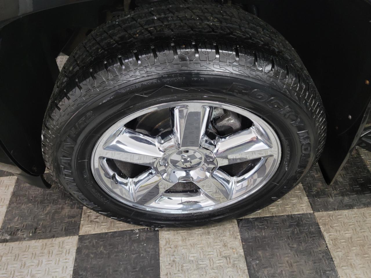 Chevrolet Suburban 4WD 4dr LTZ 2014