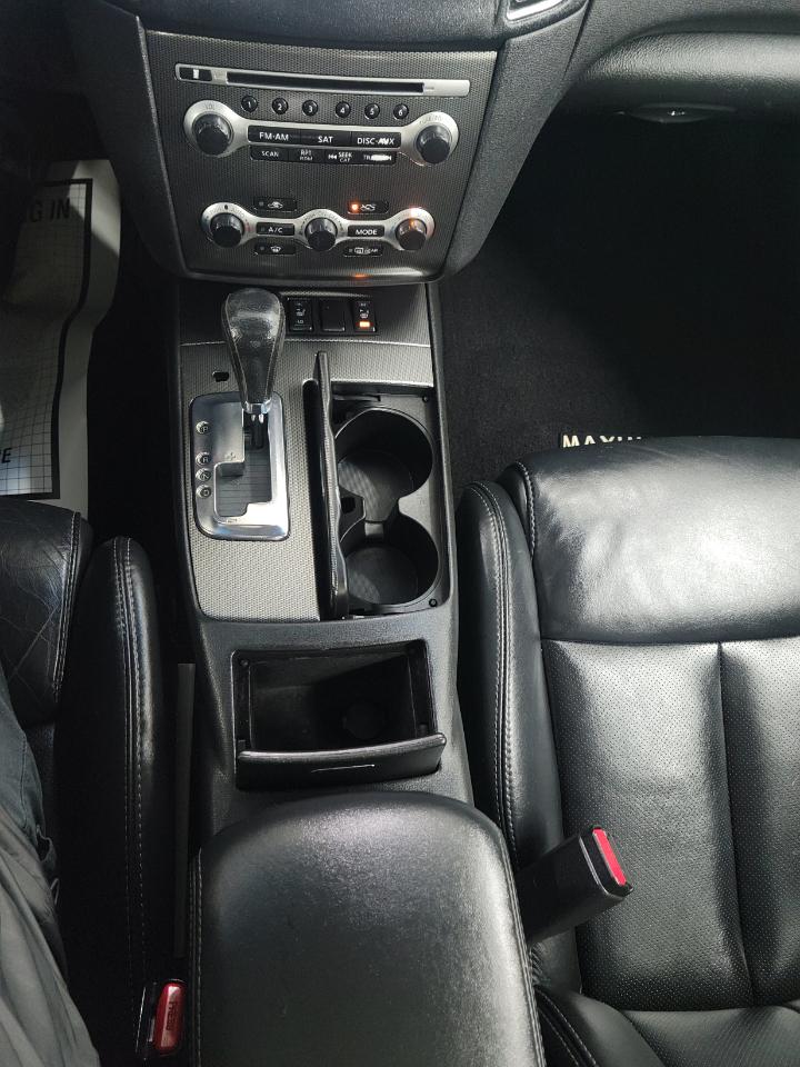 Nissan Maxima 4dr Sdn V6 CVT 3.5 SV w/Sport Pkg 2011