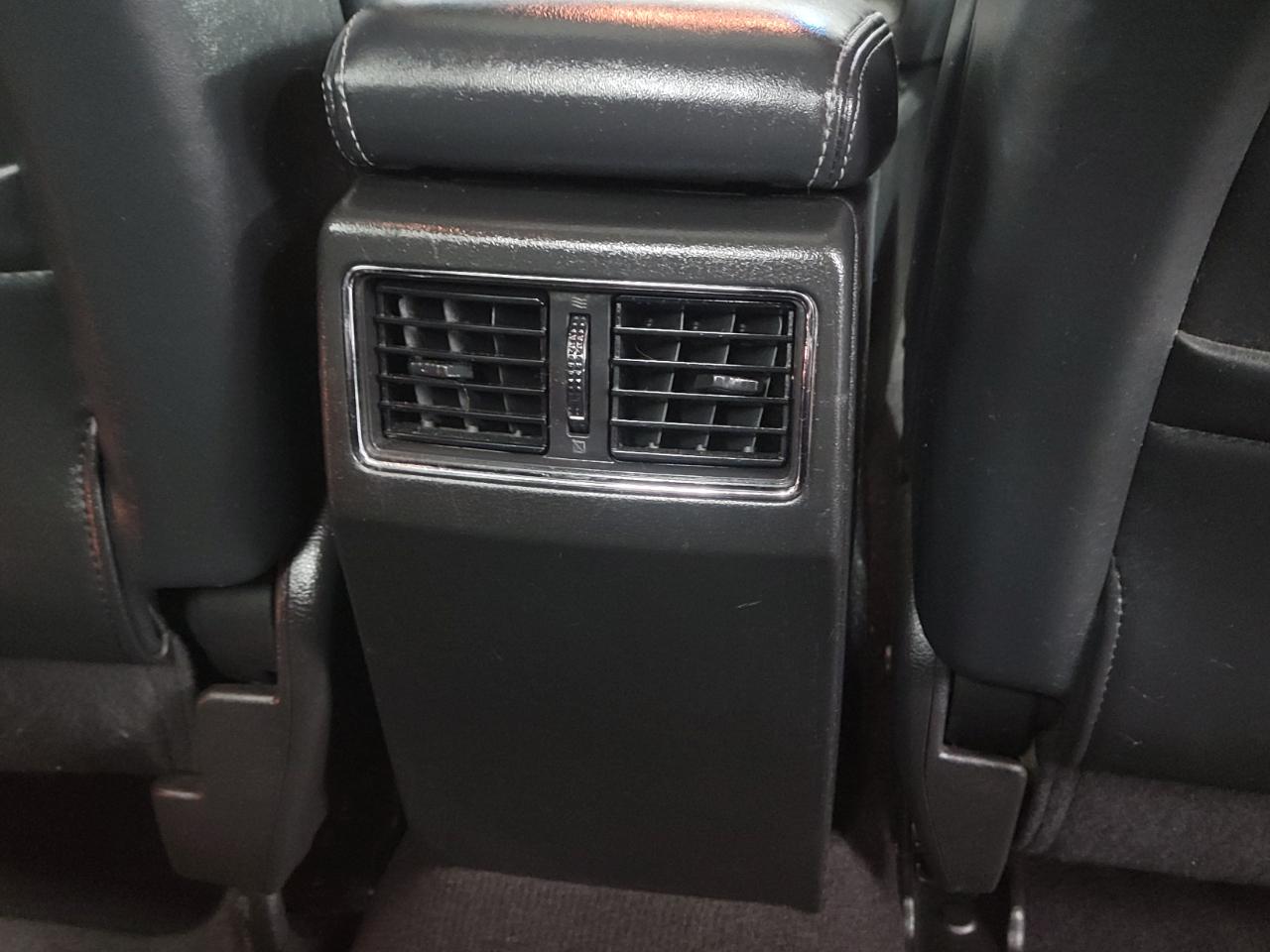 Nissan Maxima 4dr Sdn V6 CVT 3.5 SV w/Sport Pkg 2011