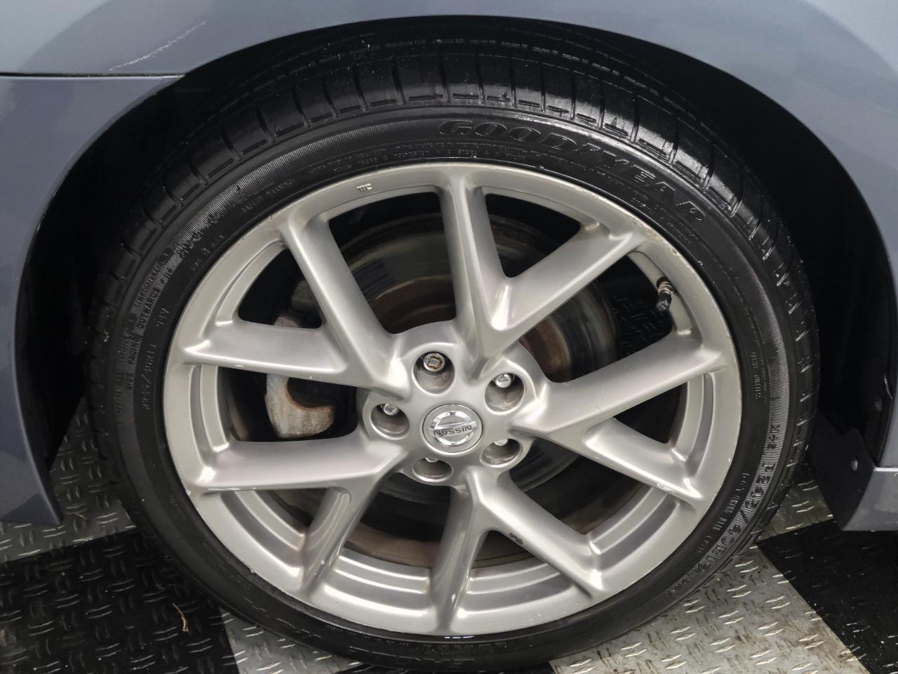 Nissan Maxima 4dr Sdn V6 CVT 3.5 SV w/Sport Pkg 2011