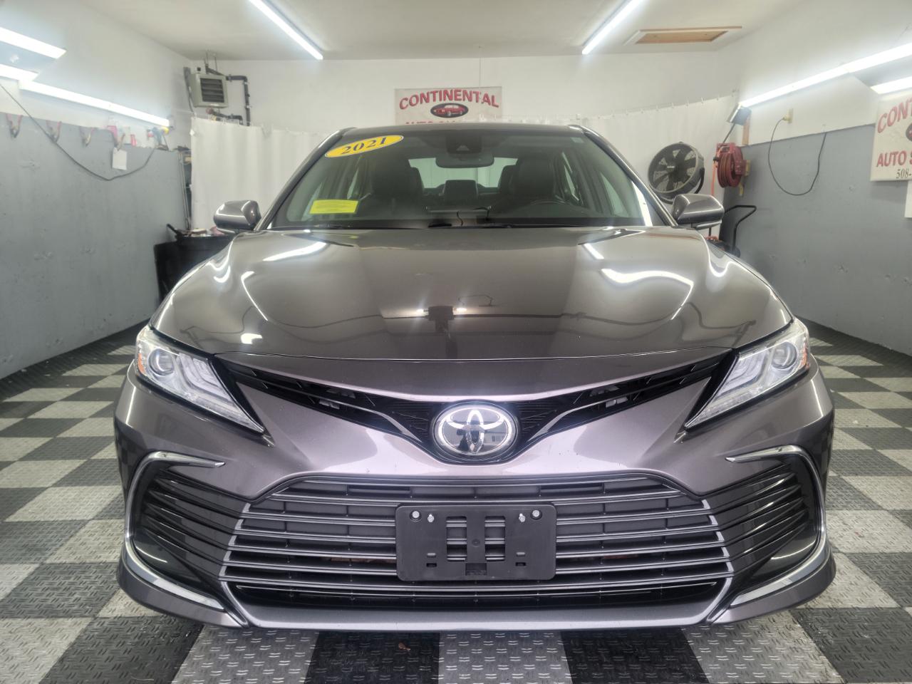 Toyota Camry XLE Auto AWD (Natl) 2021