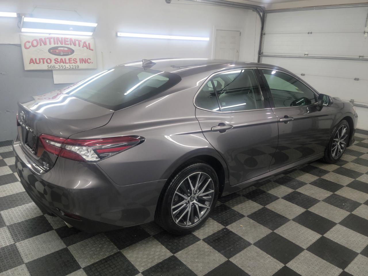 Toyota Camry XLE Auto AWD (Natl) 2021