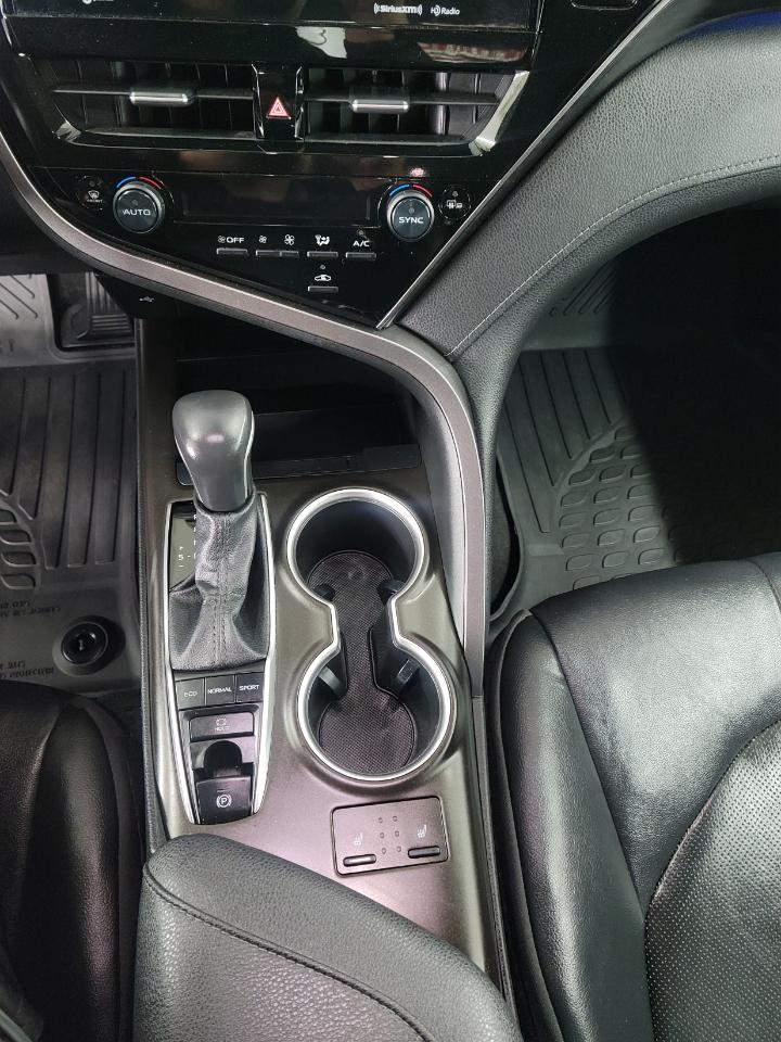 Toyota Camry XLE Auto AWD (Natl) 2021