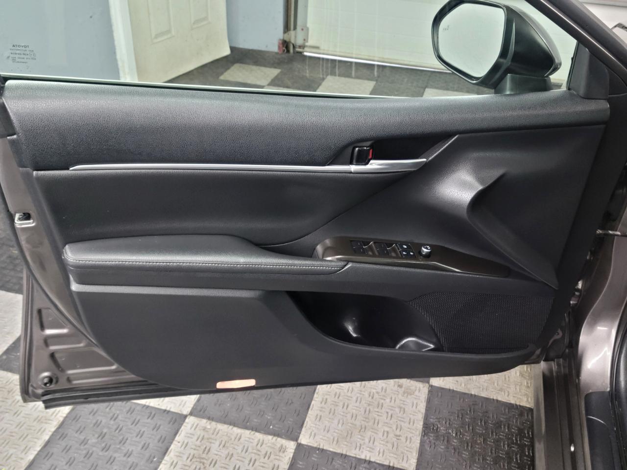 Toyota Camry XLE Auto AWD (Natl) 2021