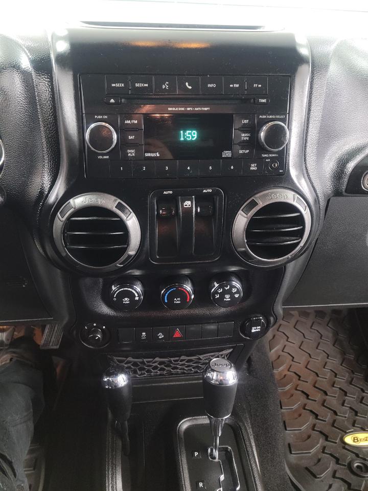 Jeep Wrangler 4WD 2dr Sport 2013