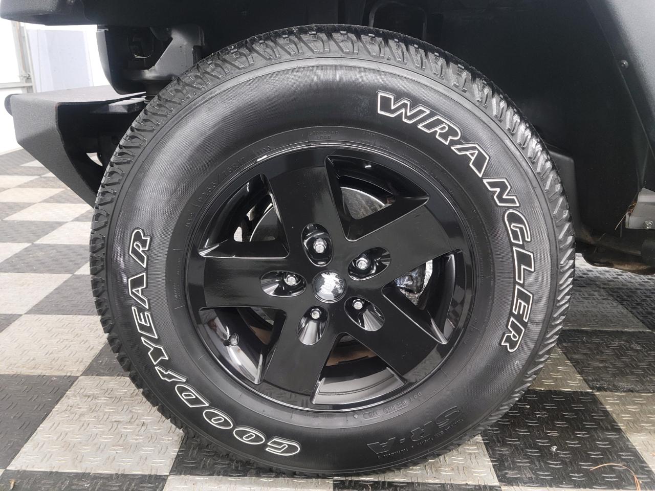 Jeep Wrangler 4WD 2dr Sport 2013