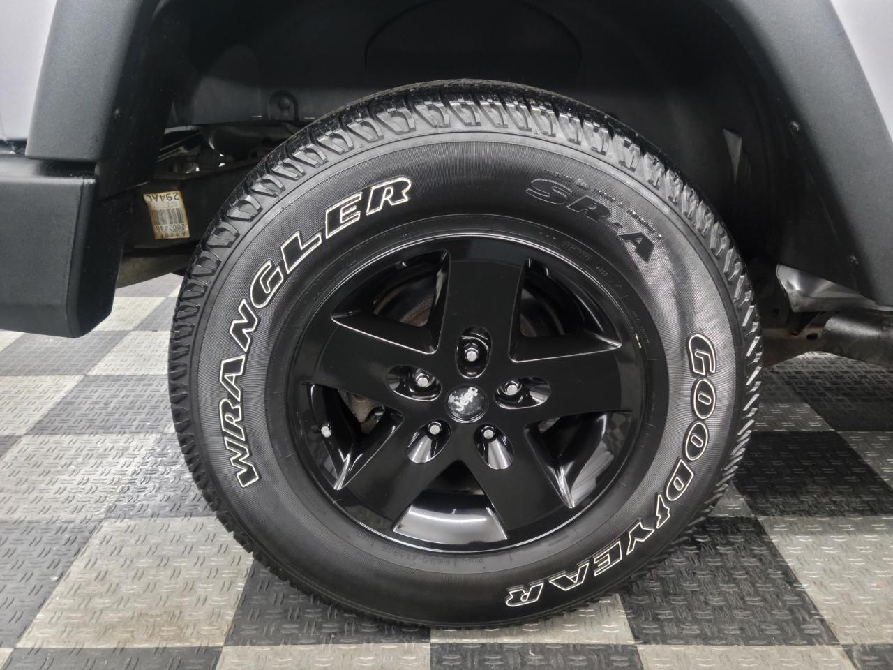 Jeep Wrangler 4WD 2dr Sport 2013