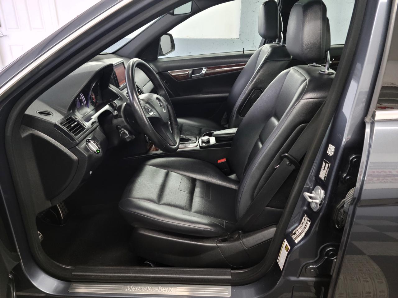 Mercedes-Benz C-Class 4dr Sdn 3.0L Sport 4MATIC 2009