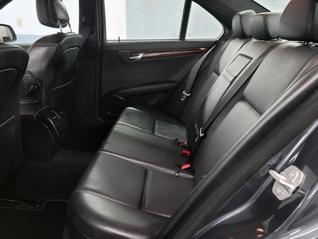 Mercedes-Benz C-Class 4dr Sdn 3.0L Sport 4MATIC 2009