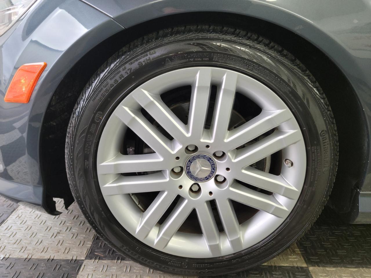 Mercedes-Benz C-Class 4dr Sdn 3.0L Sport 4MATIC 2009