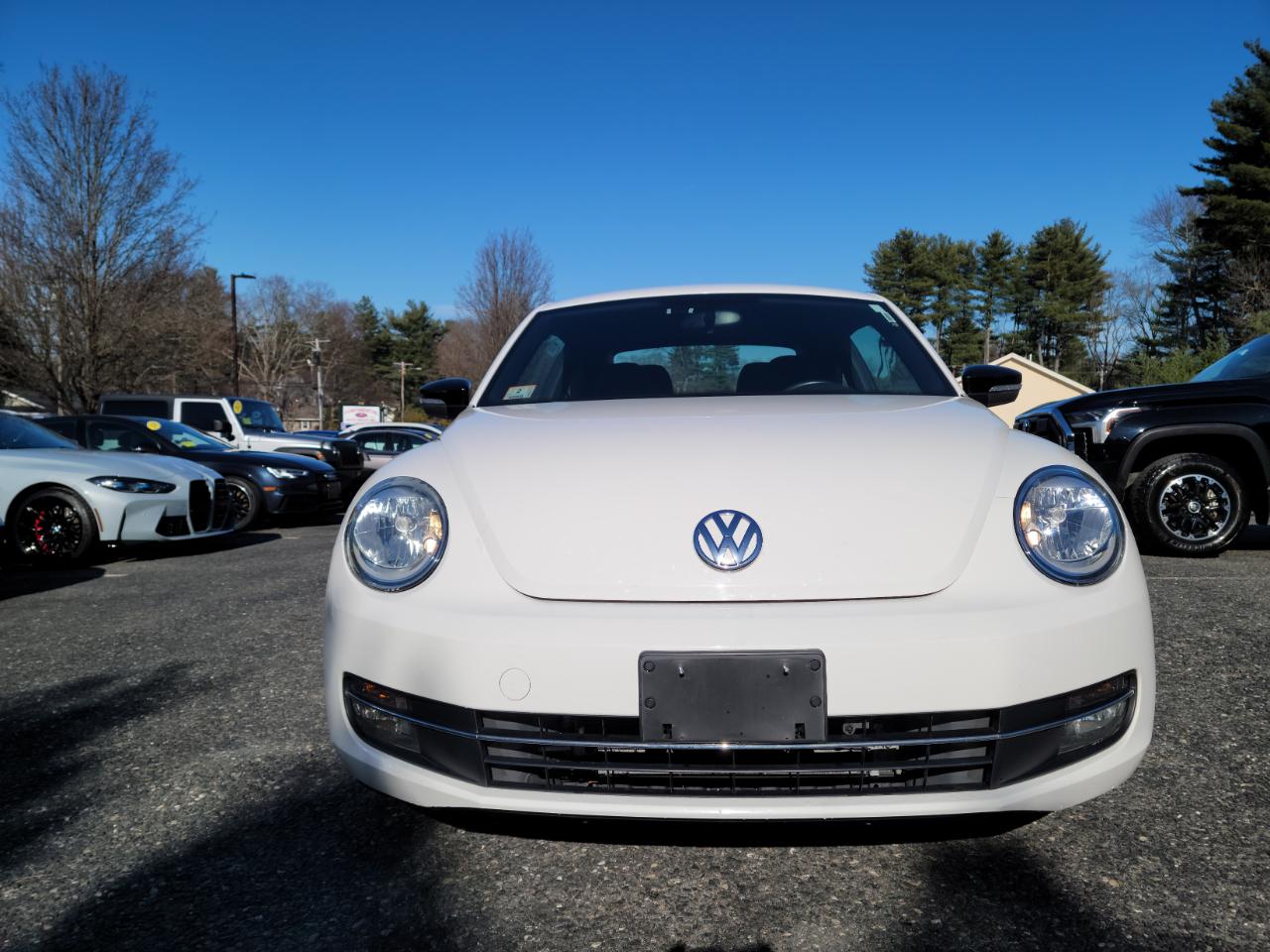 Volkswagen Beetle 2dr Cpe DSG 2.0T Turbo PZEV 2012