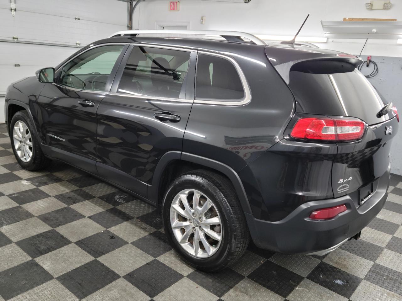 Jeep Cherokee 4WD 4dr Limited 2015