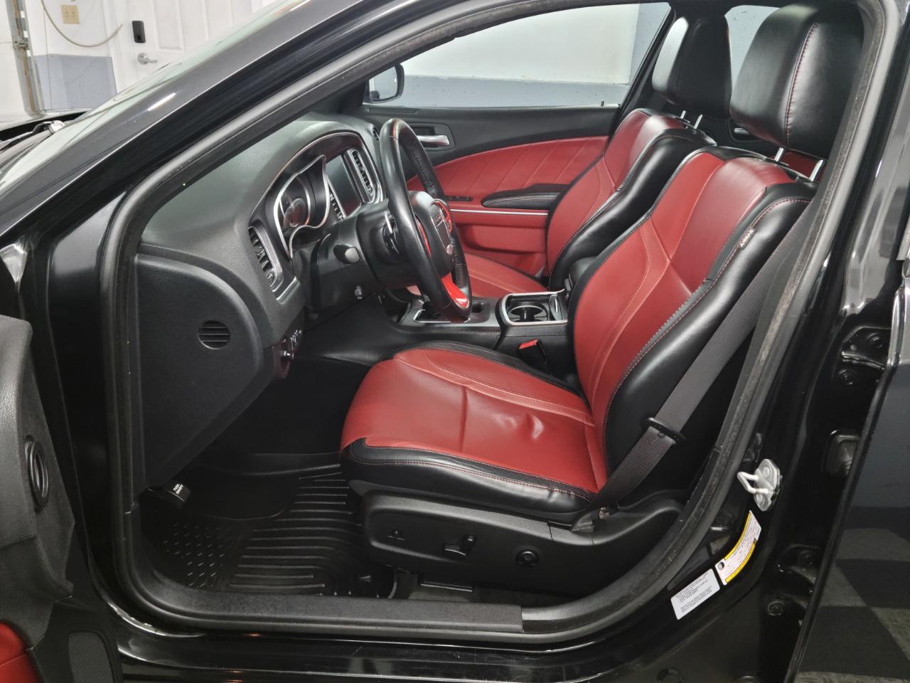 Dodge Charger 4dr Sdn SXT AWD 2015