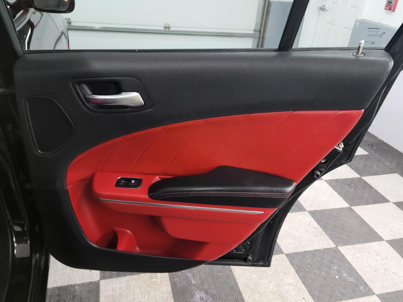 Dodge Charger 4dr Sdn SXT AWD 2015