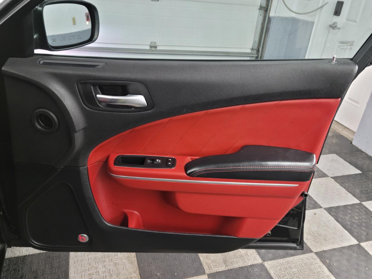 Dodge Charger 4dr Sdn SXT AWD 2015